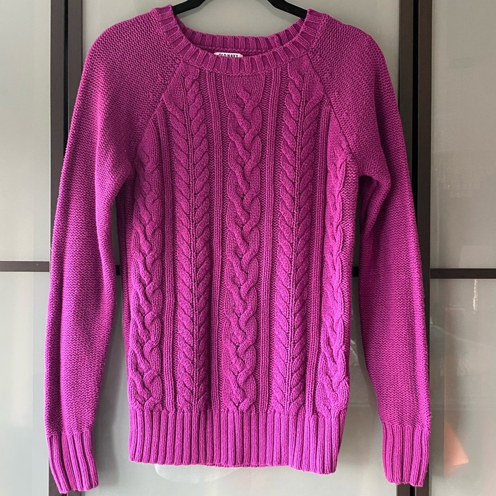 Berry cable net sweater